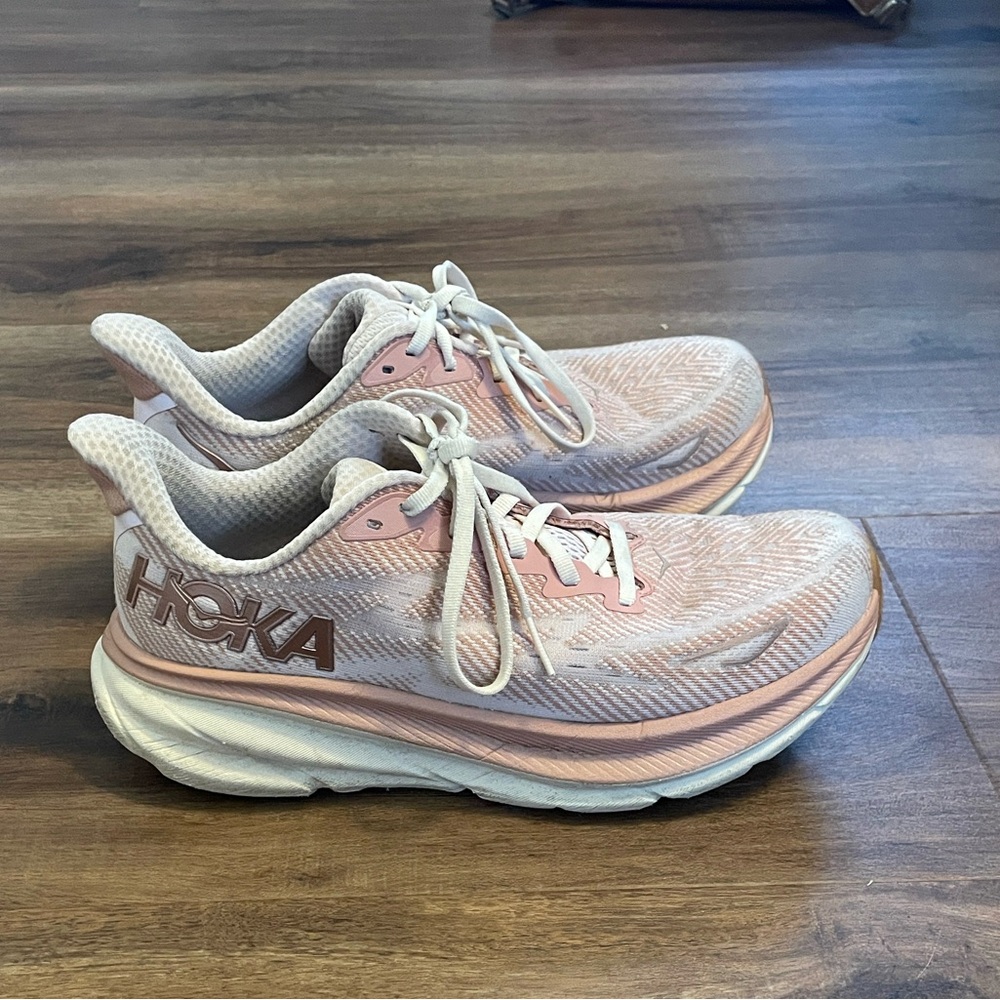 HOKA Clifton 9 Pink Women's Athletic Running Shoes Size 8 Good Condition